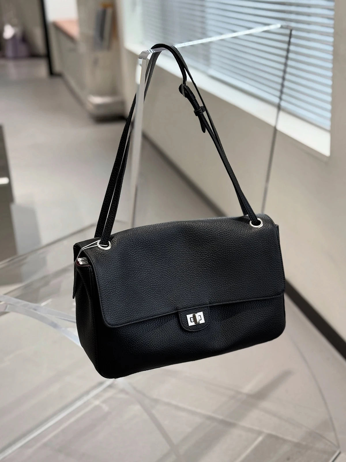 Genuine Leather Shoulder Bag Women Large Capacity Flap Bag Real Cowhide Turn Lock Crossbody Handbags Work Satchel Ladies Purses image 4